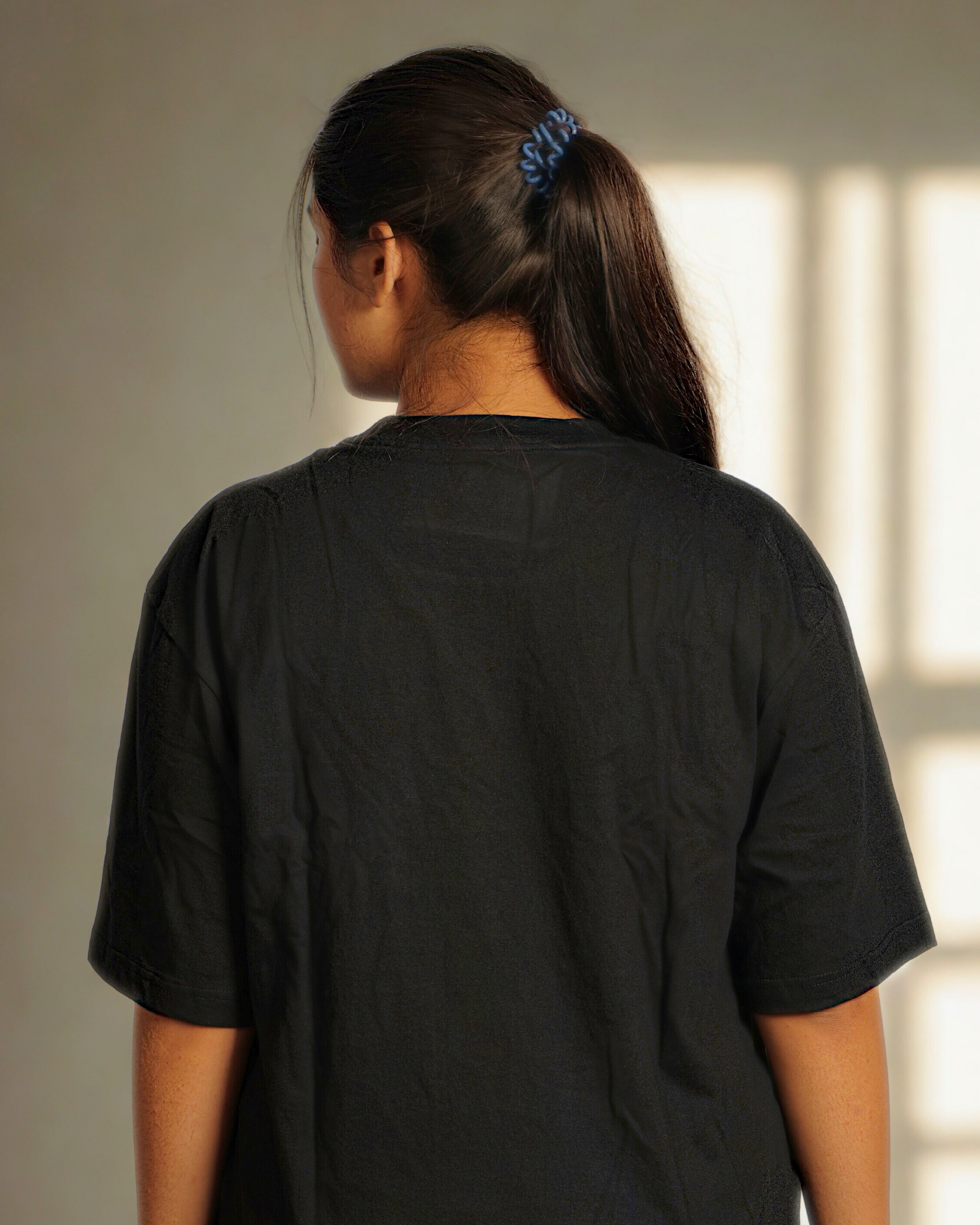 Women’s Black Drop Shoulder T-Shirt – Oversize Fit