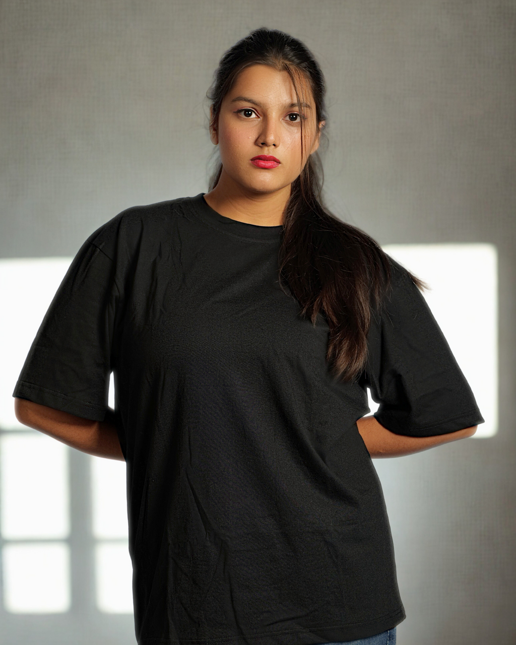 Women’s Black Drop Shoulder T-Shirt – Oversize Fit